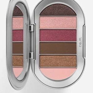 r.e.m. Beauty Eyeshadow Palette Smitten Kitten New in Box